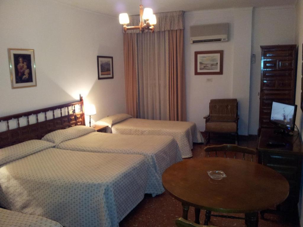 Hotel Rio Piscina Priego De Cordoba Room photo