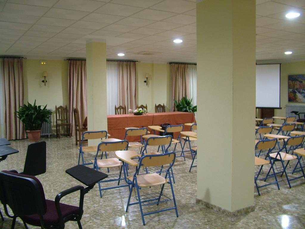 Hotel Rio Piscina Priego De Cordoba Exterior photo